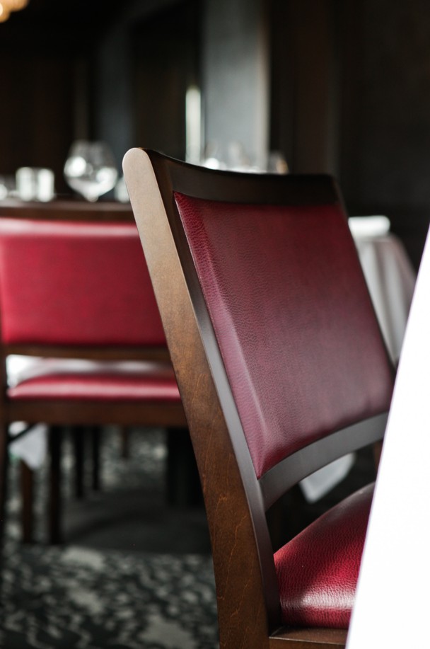 Guest Seating 1007
